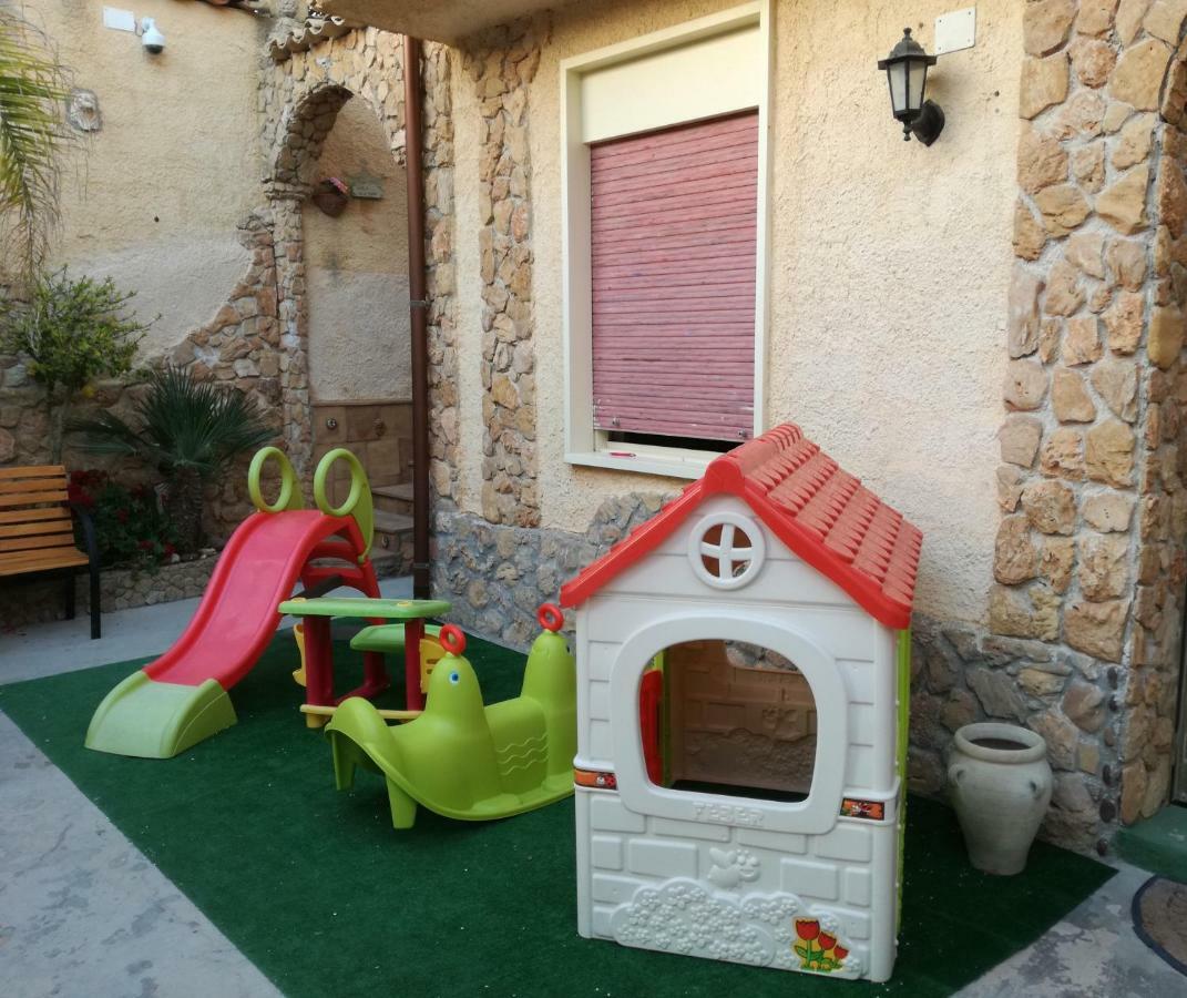 Casa Vacanze Mediterraneo Βίλα Tre Fontane Εξωτερικό φωτογραφία