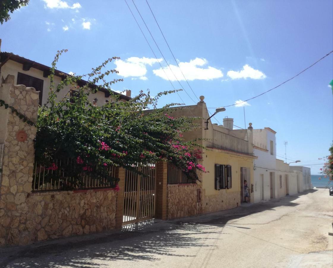 Casa Vacanze Mediterraneo Βίλα Tre Fontane Εξωτερικό φωτογραφία